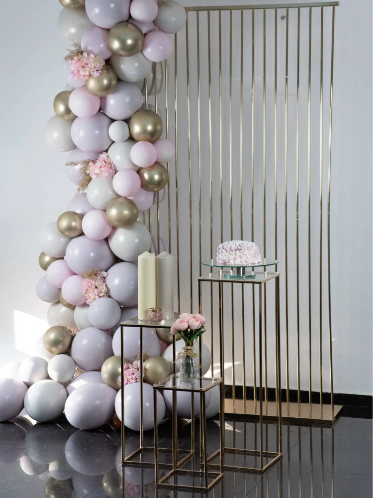 Shiny Gold Metal Frame Flower  - Dessert Table Backdrop avis et prix